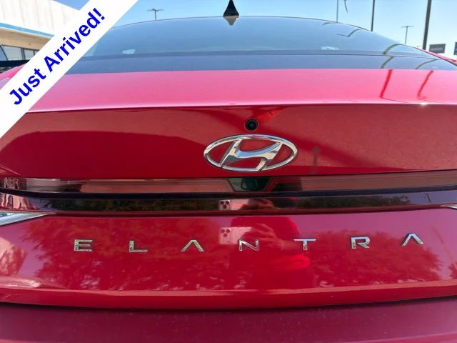 Used 2021 Red Hyundai SEL image 16