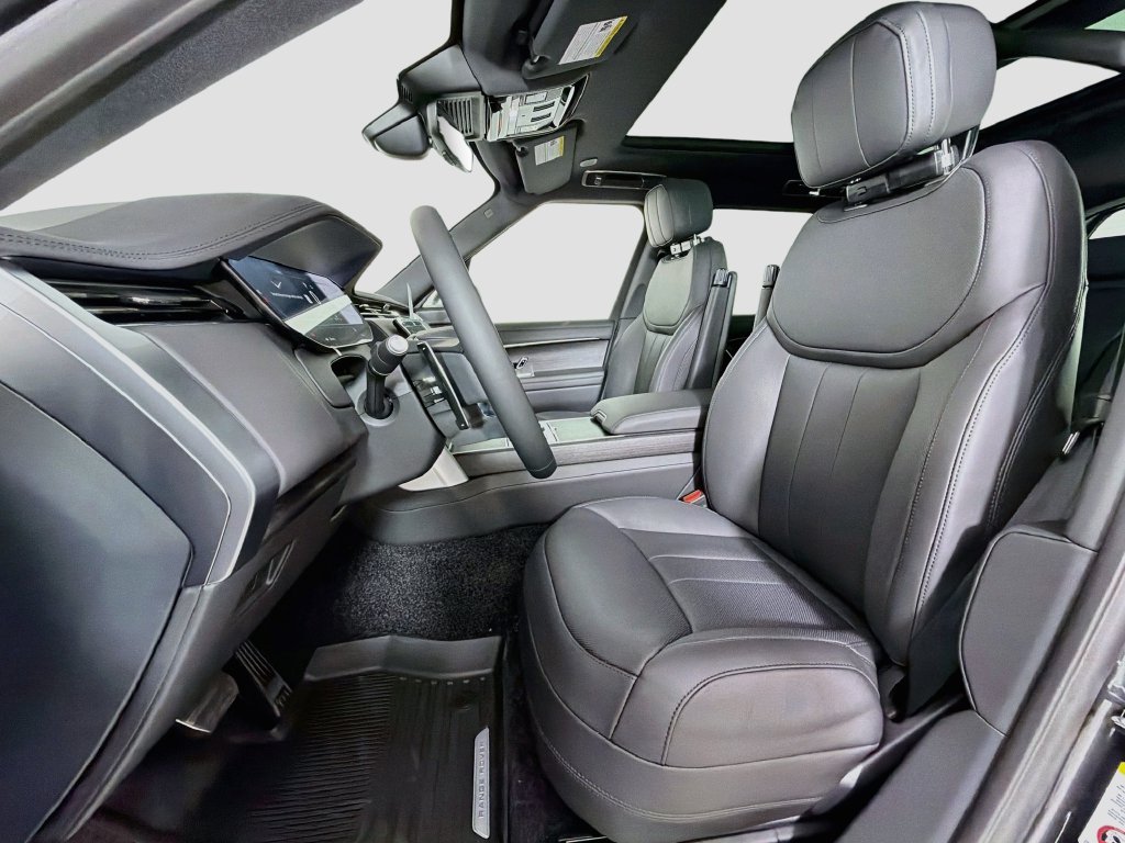 New 2027 Carpathian Grey Land Rover SE image 22