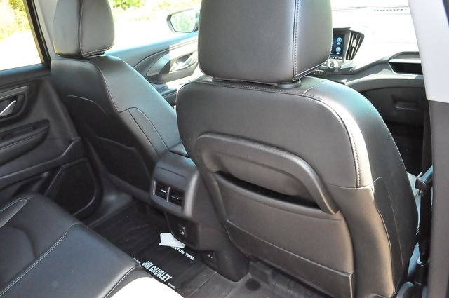 Used 2023 Red GMC SLT image 26