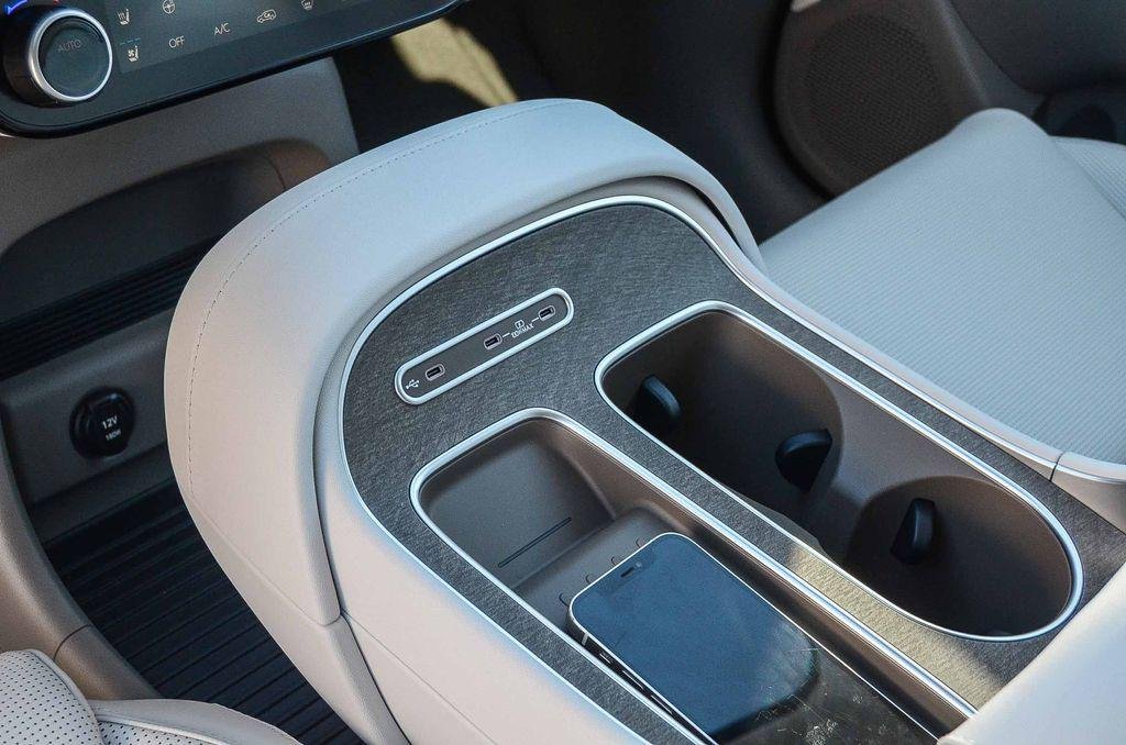 New 2026 Silver Hyundai SEL Premium AWD image 21