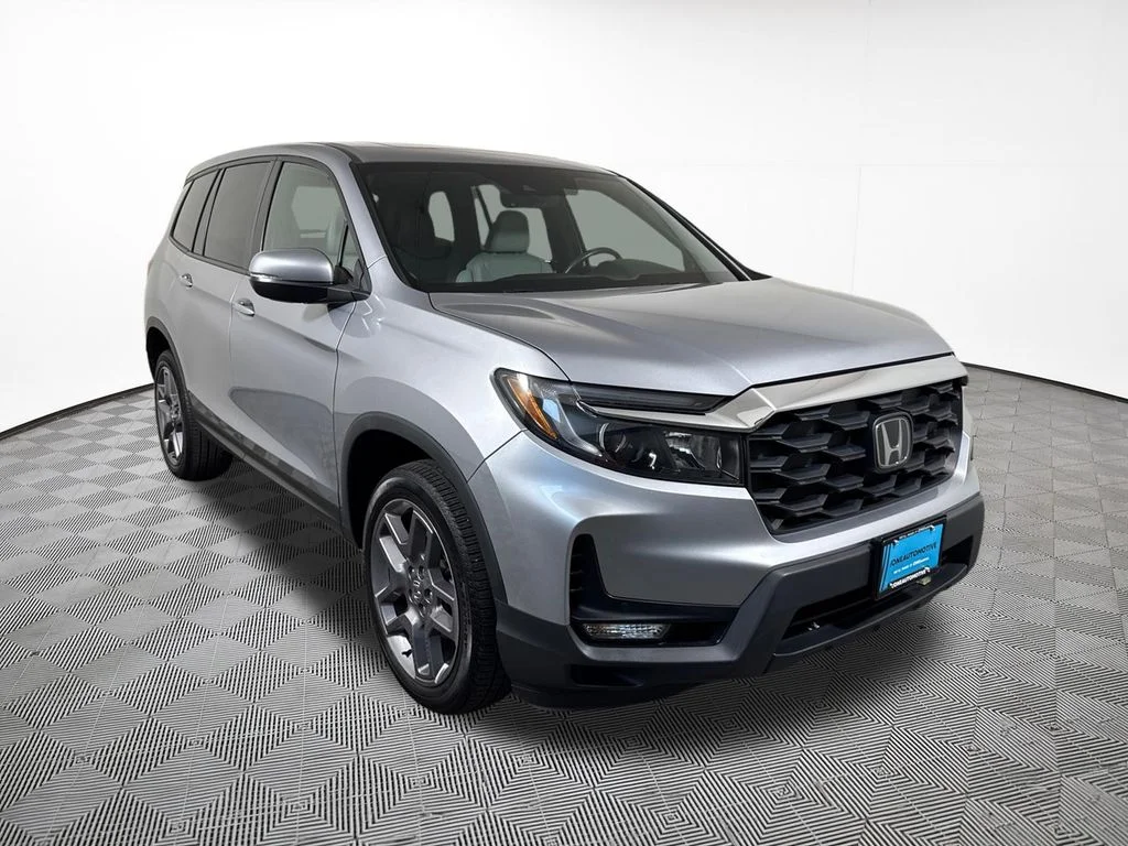 Used 2023 Gray Honda EX-L image 4