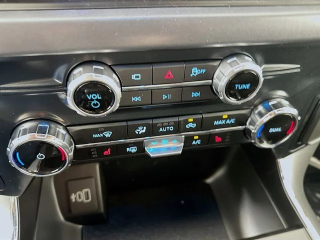 New 2026 Iconic Silver Metallic Ford XLT image 16
