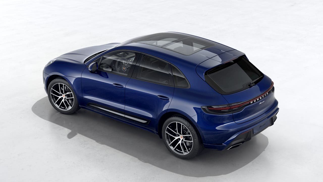 New 2026 Gentian Blue Metallic Porsche  image 4