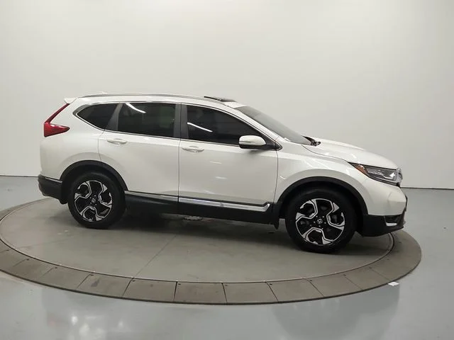 Used 2017 White Honda Touring image 8