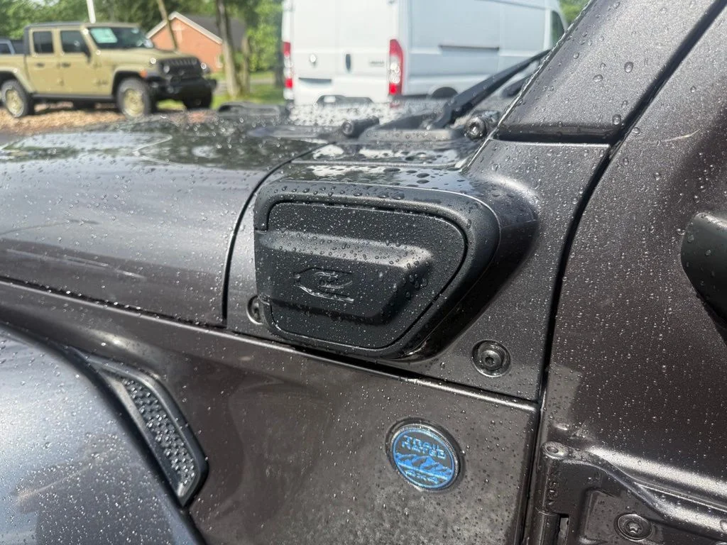 Used 2025 Gray Jeep Sahara 4xe image 11