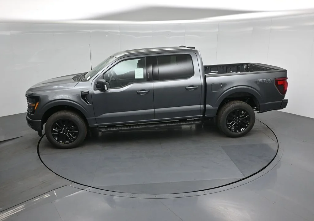 New 2026 Carbonized Gray Metallic Ford XLT image 41
