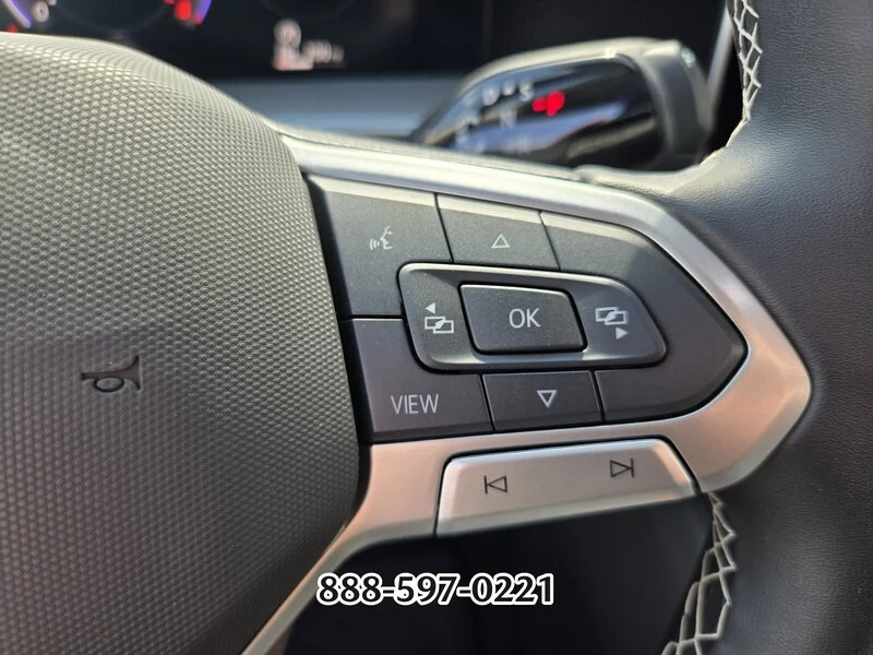 Used 2025 Pyrite Silver Metallic Volkswagen 2.0T SE image 26