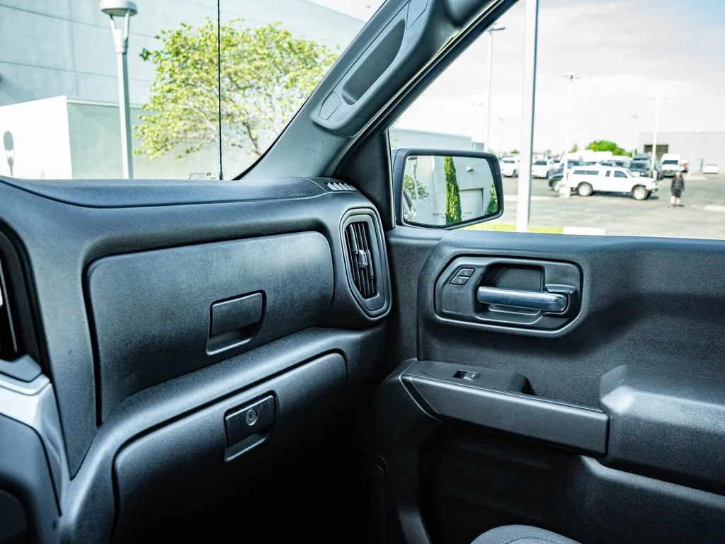 Used 2024 Black Chevrolet Custom image 28