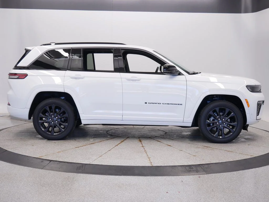 New 2026 Bright White Clearcoat Jeep Limited Reserve image 8
