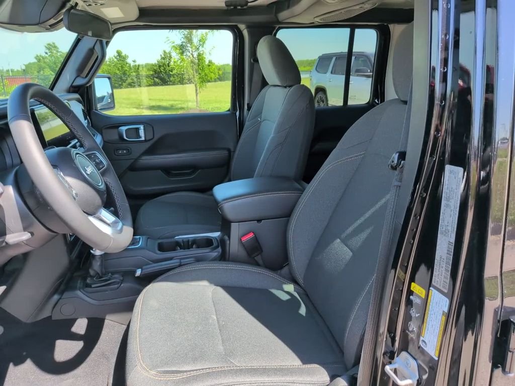 Used 2025 Black Jeep Sahara 4xe image 23