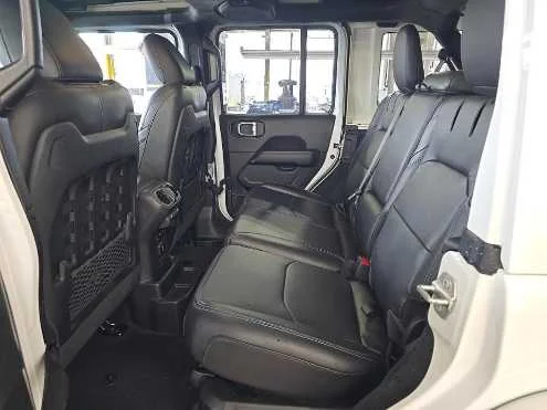 Used 2023 Bright White Clearcoat Jeep Rubicon image 11