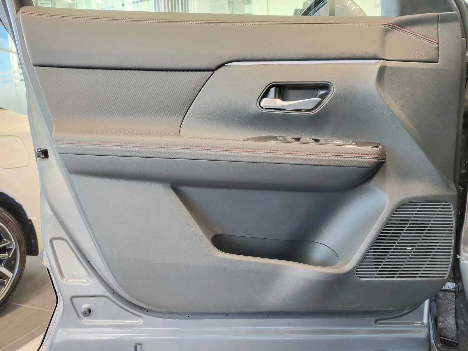 2026 Nissan KICKS SR - Photo 24