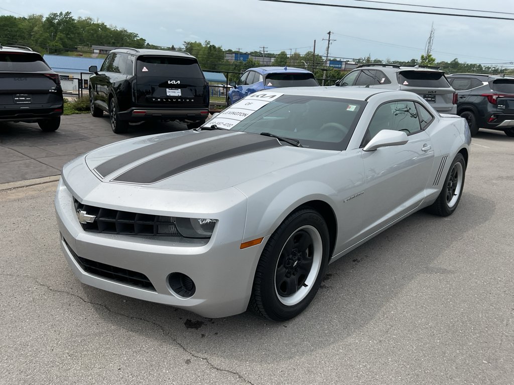 Used 2011 Silver Ice Metallic Chevrolet 1LS image 4