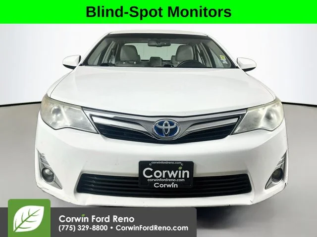 Used 2012 Super White Toyota XLE image 2