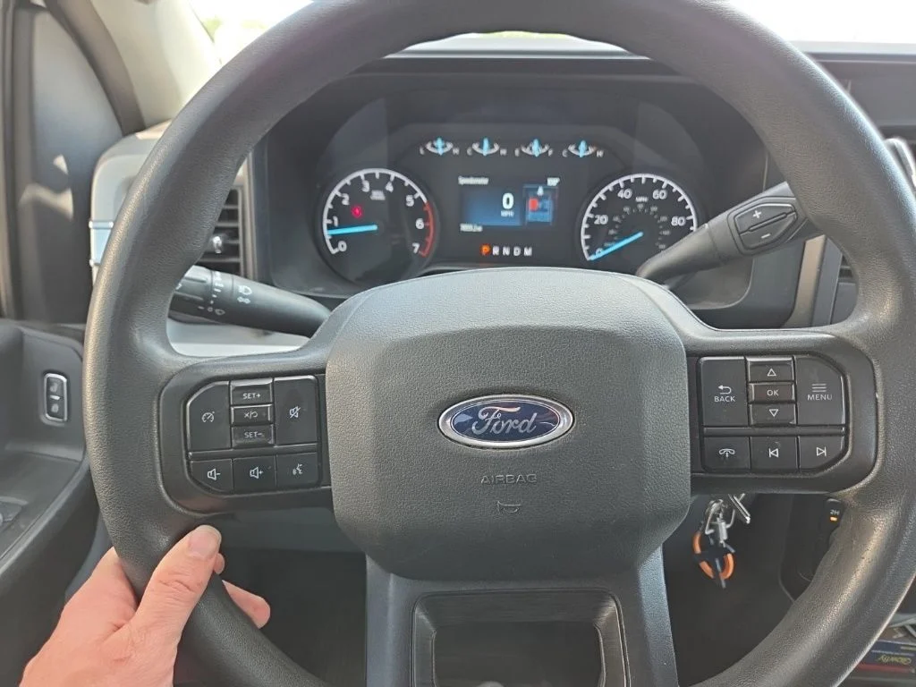 Used 2023 Oxford White Ford XL image 1
