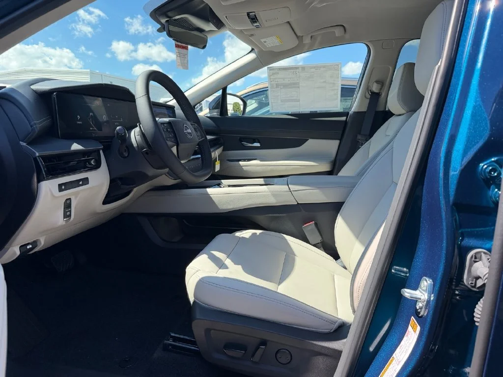 New 2027 Blue Nissan SV image 11