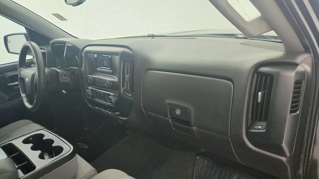 Used 2015 TUNGSTEN METALLIC Chevrolet LS image 25