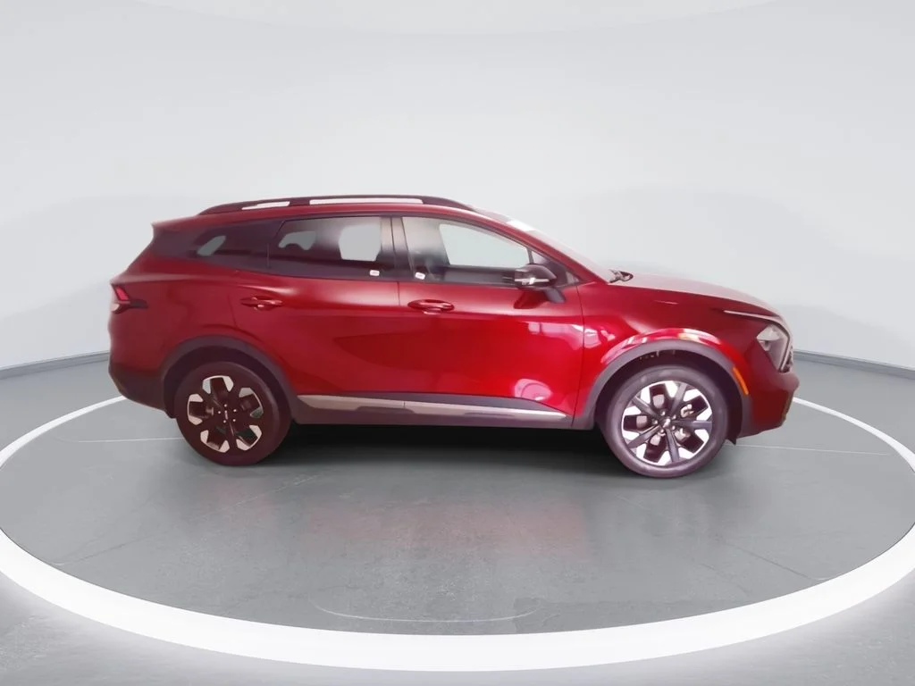 Used 2023 Red Kia X-Line image 4