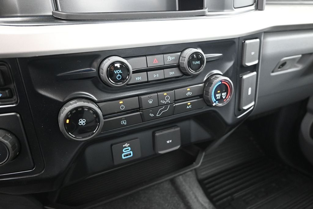 New 2025 Oxford White Ford XL image 14