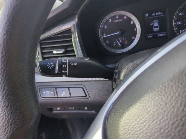 Used 2019 Black Hyundai SE image 30