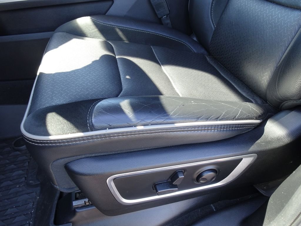 Used 2022 Red Ram Laramie image 8
