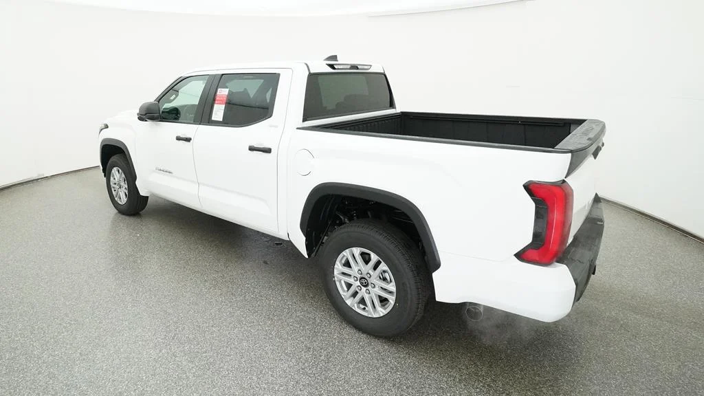 2025 Toyota Tundra SR5 - Photo 7
