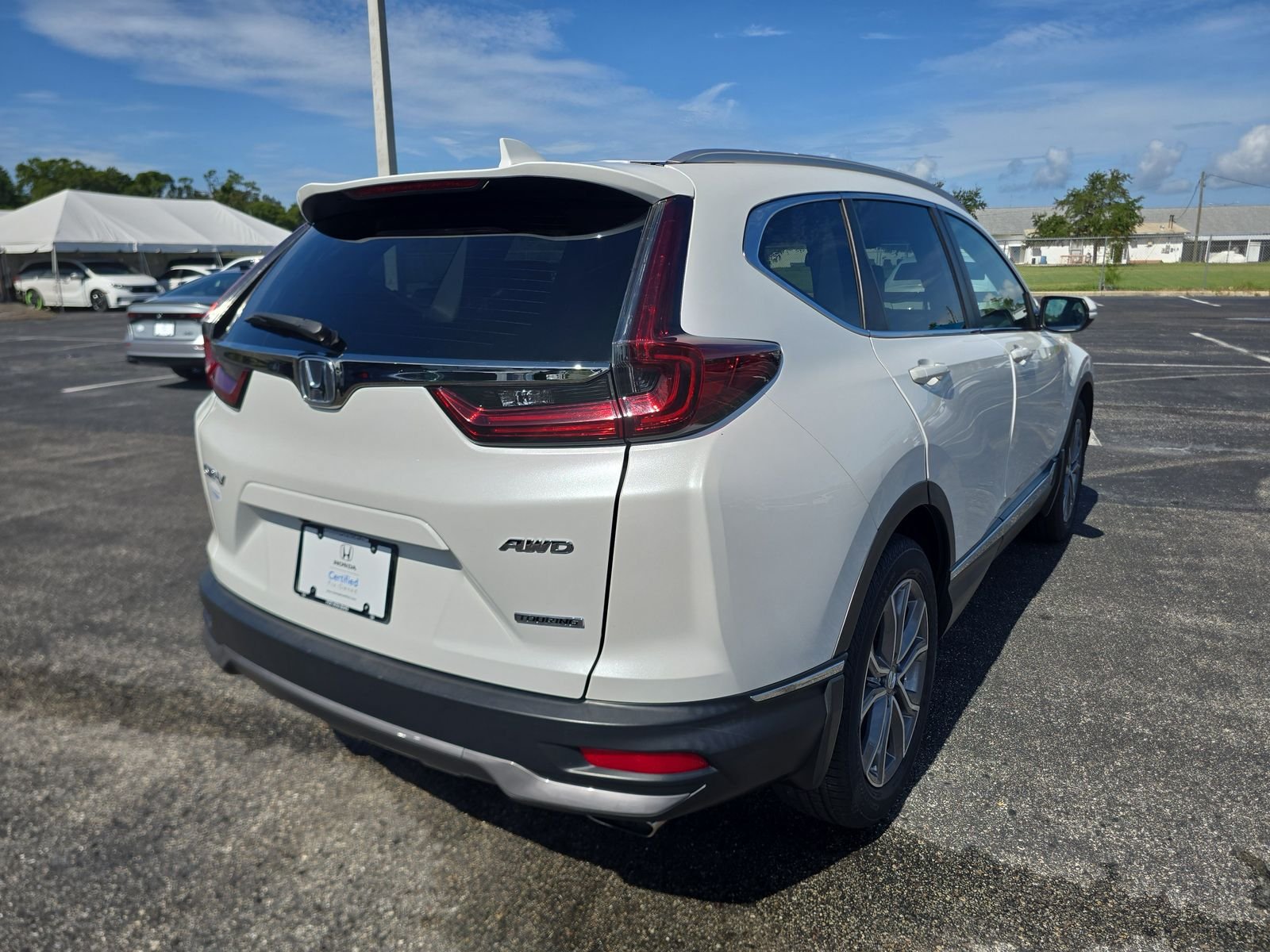Certified Used 2022 Platinum White Pearl Honda Touring image 4
