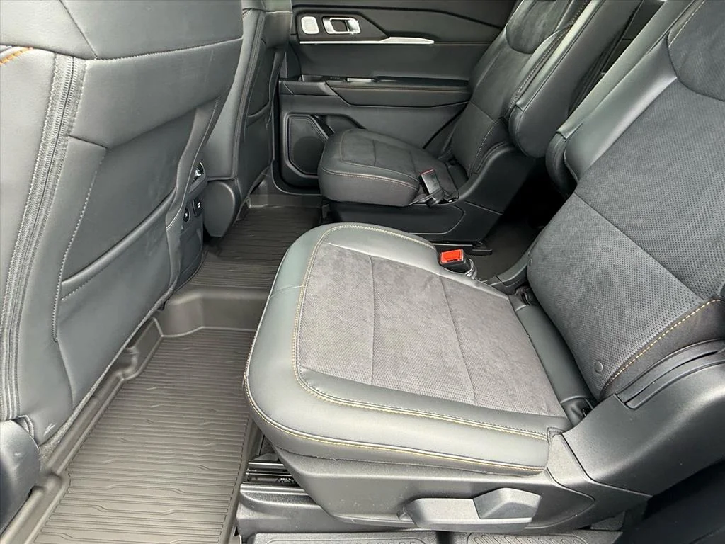 New 2026 Vapor Blue Metallic Ford Tremor® image 6