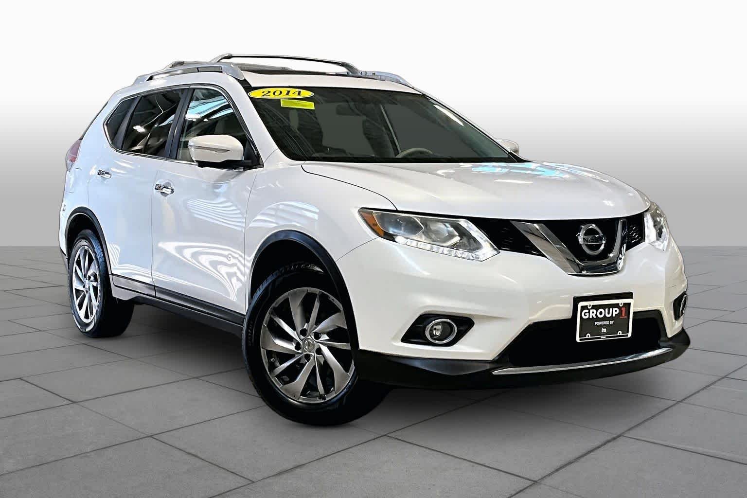 Used 2014 Moonlight White Nissan SL image 3