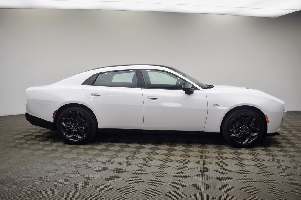 New 2026 White Knuckle Exterior Paint Dodge R/T image 7