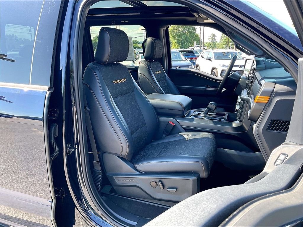 Used 2025 Antimatter Blue Metallic Ford Tremor image 10