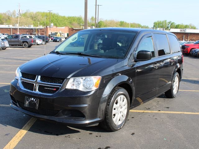 Used 2019 Dodge Grand Caravan SE with VIN 2C4RDGBG9KR643549 for sale in North Olmsted, OH