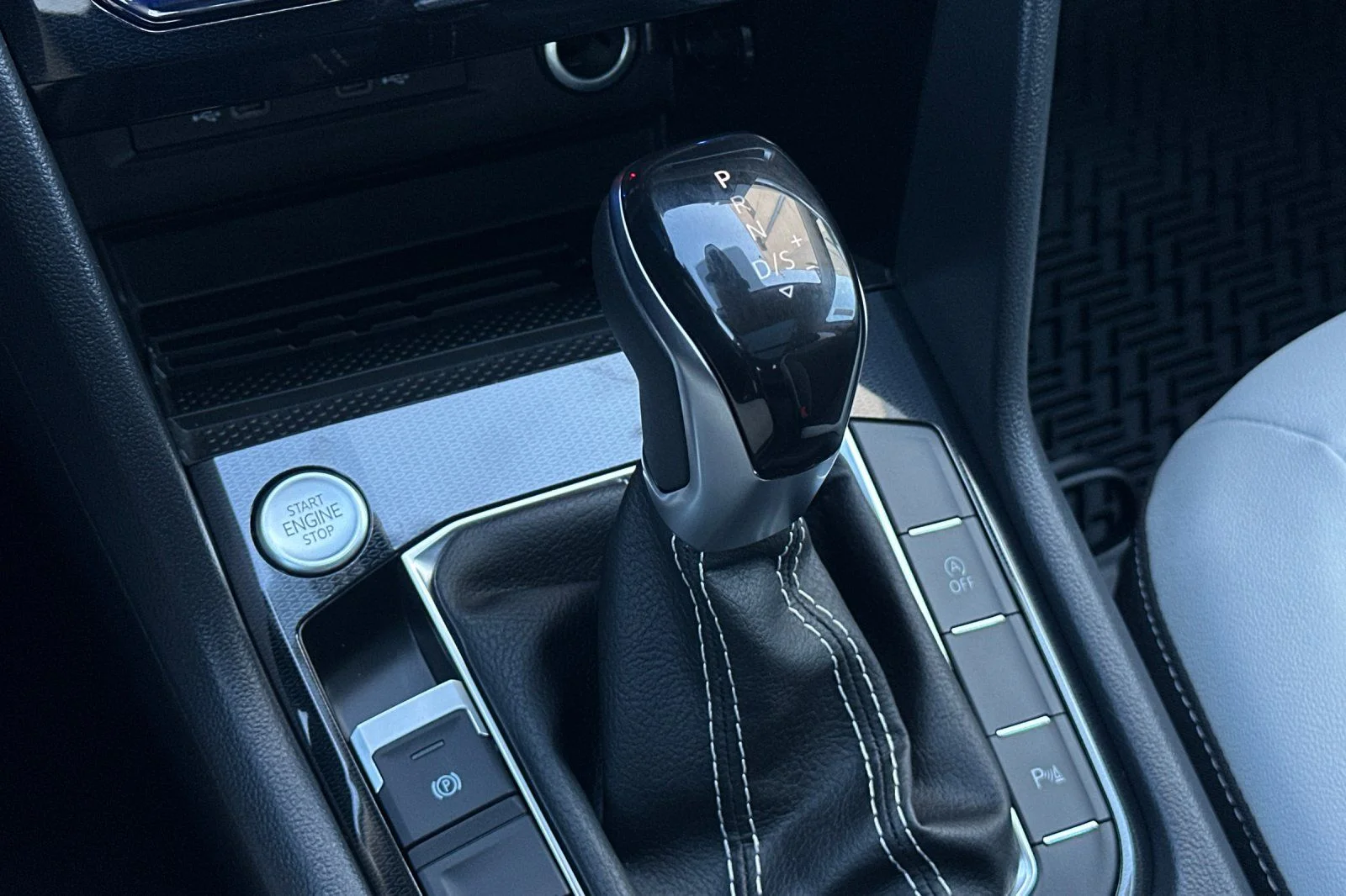 New 2026 Gray Volkswagen 1.5T SE image 19