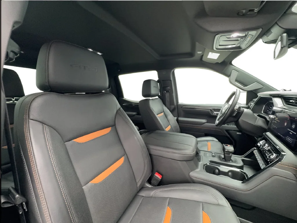 Used 2025 White GMC AT4 image 36