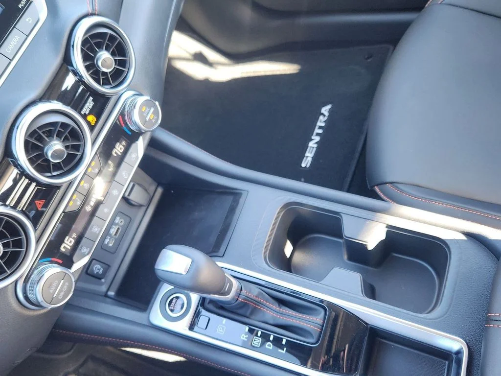 2025 Nissan Sentra SR - Photo 23