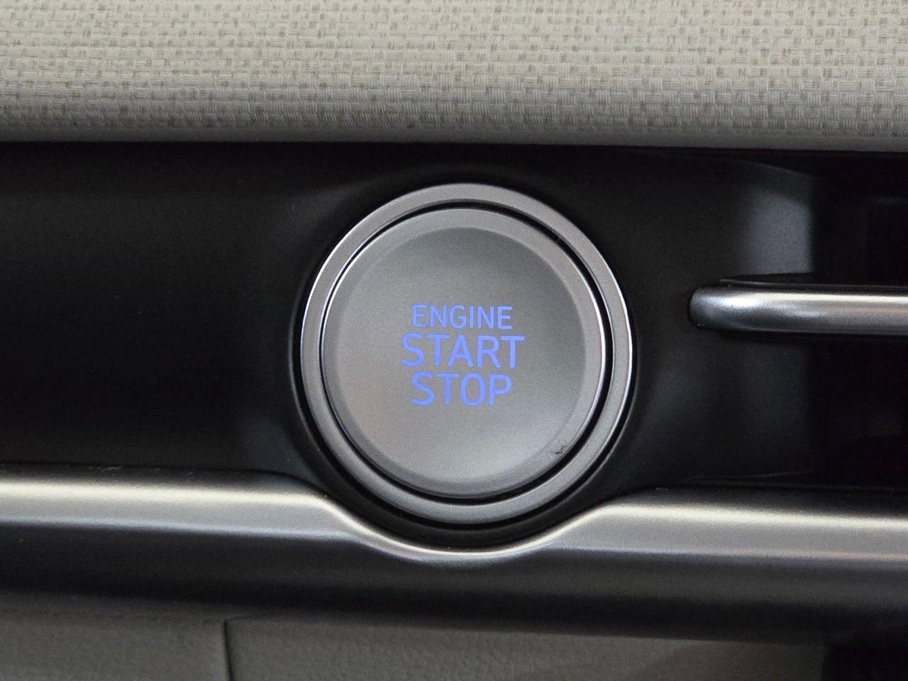 New 2026 Creamy White Pearl Hyundai SEL Convenience image 29