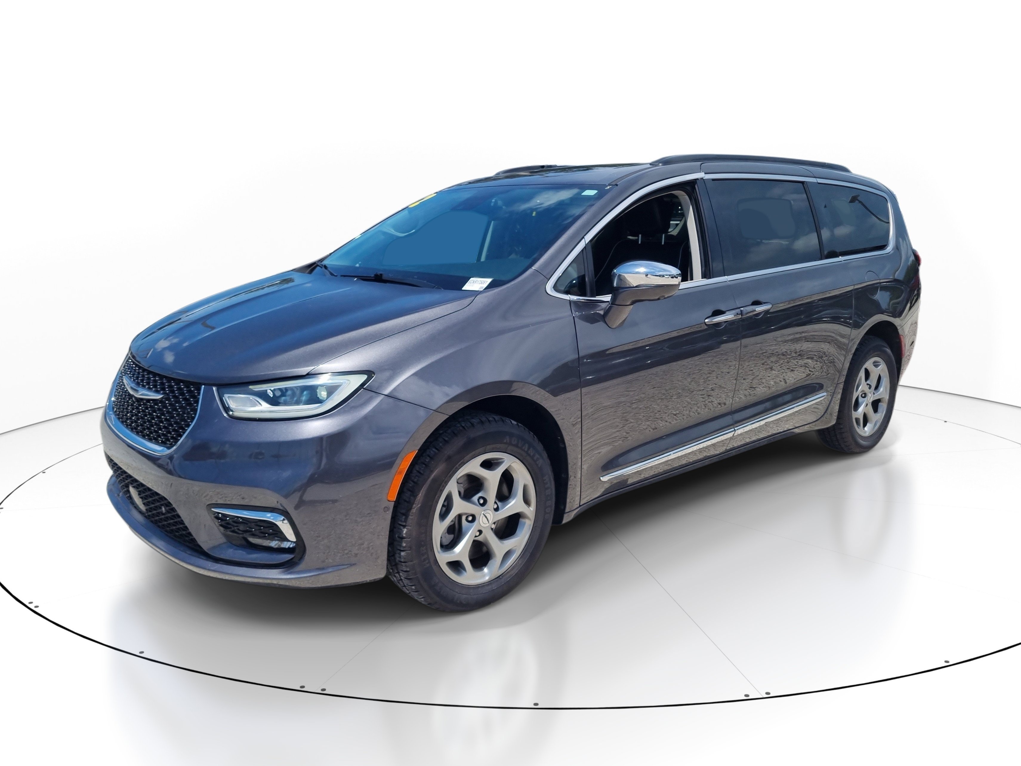Used 2022 Granite Crystal Metallic Clearcoat Chrysler Limited image 3