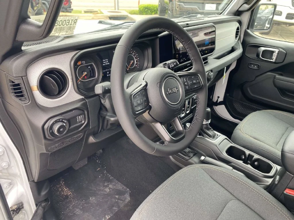 New 2026 Bright White Clear-Coat Exterior Paint Jeep Sport S image 13