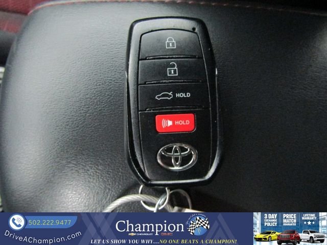 Used 2024  Toyota SE image 7