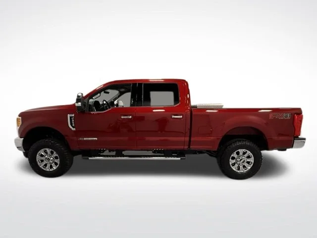 Used 2017 Red Ford XLT image 5