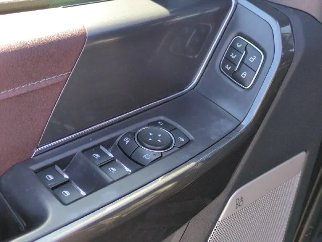 Used 2023 Gray Ford Lariat image 13