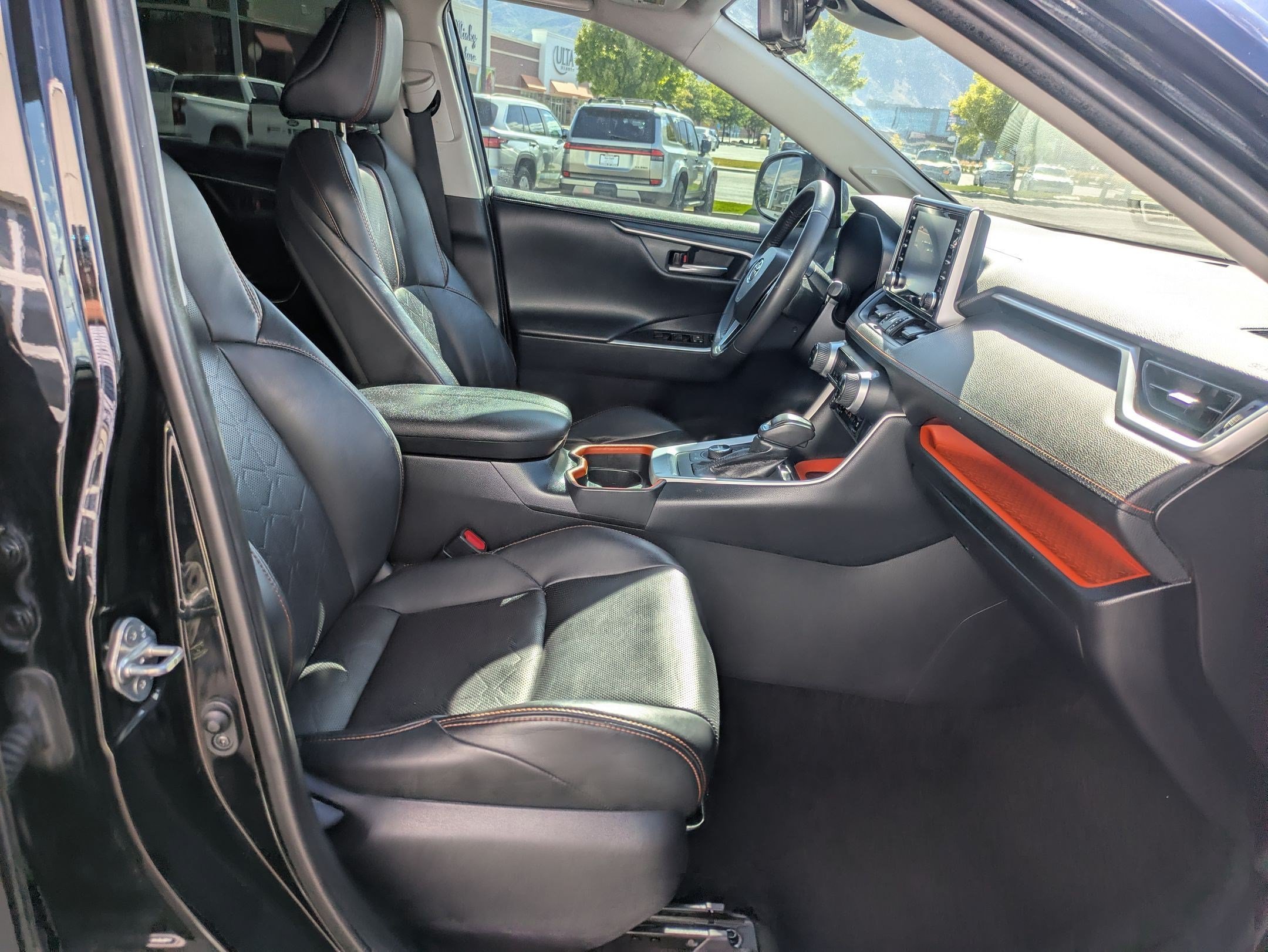 Used 2019 Midnight Black Metallic Toyota Adventure image 32