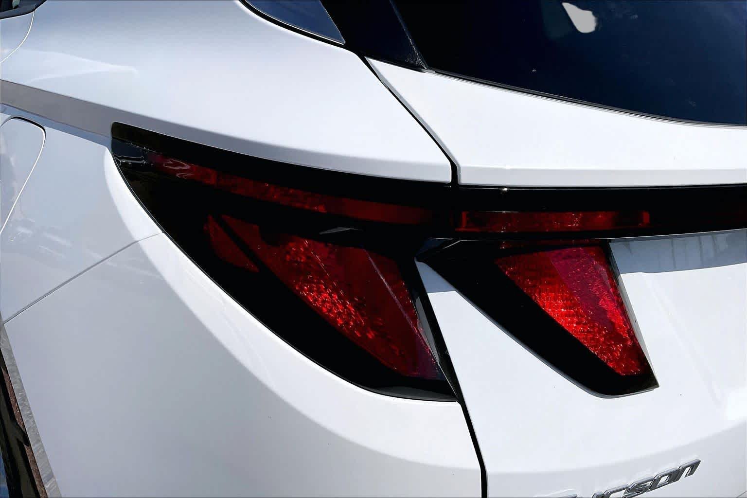 Used 2024 White Pearl Hyundai SEL image 27