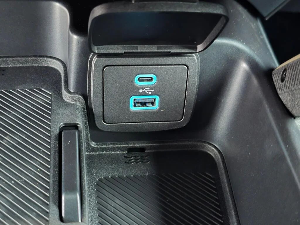 New 2025 Oxford White Ford Badlands® image 30