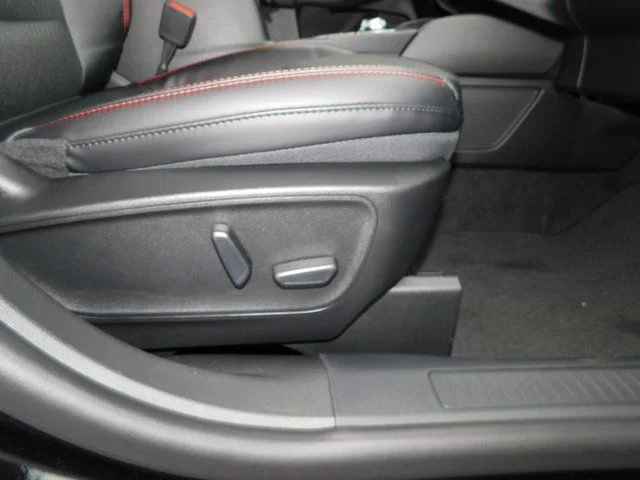New 2026 Agate Black Metallic Ford ST-Line Select image 60