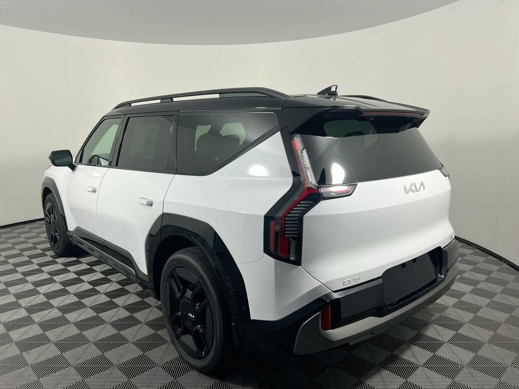 New 2026 Glacial White Pearl / Black Ro Kia GT-Line AWD image 7