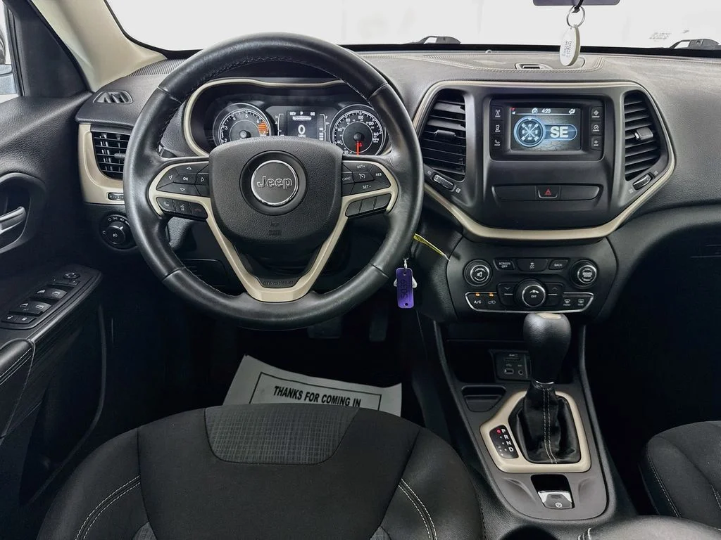Used 2016 Black Jeep Latitude image 26