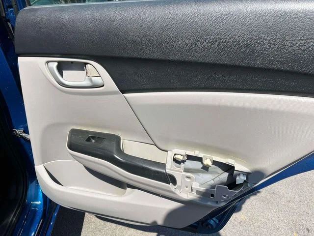 Used 2015 Black Honda LX image 19