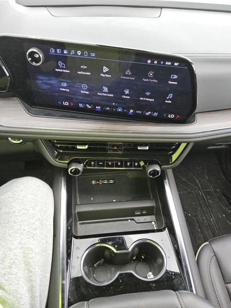 Used 2025 Beige Chevrolet Premier image 16