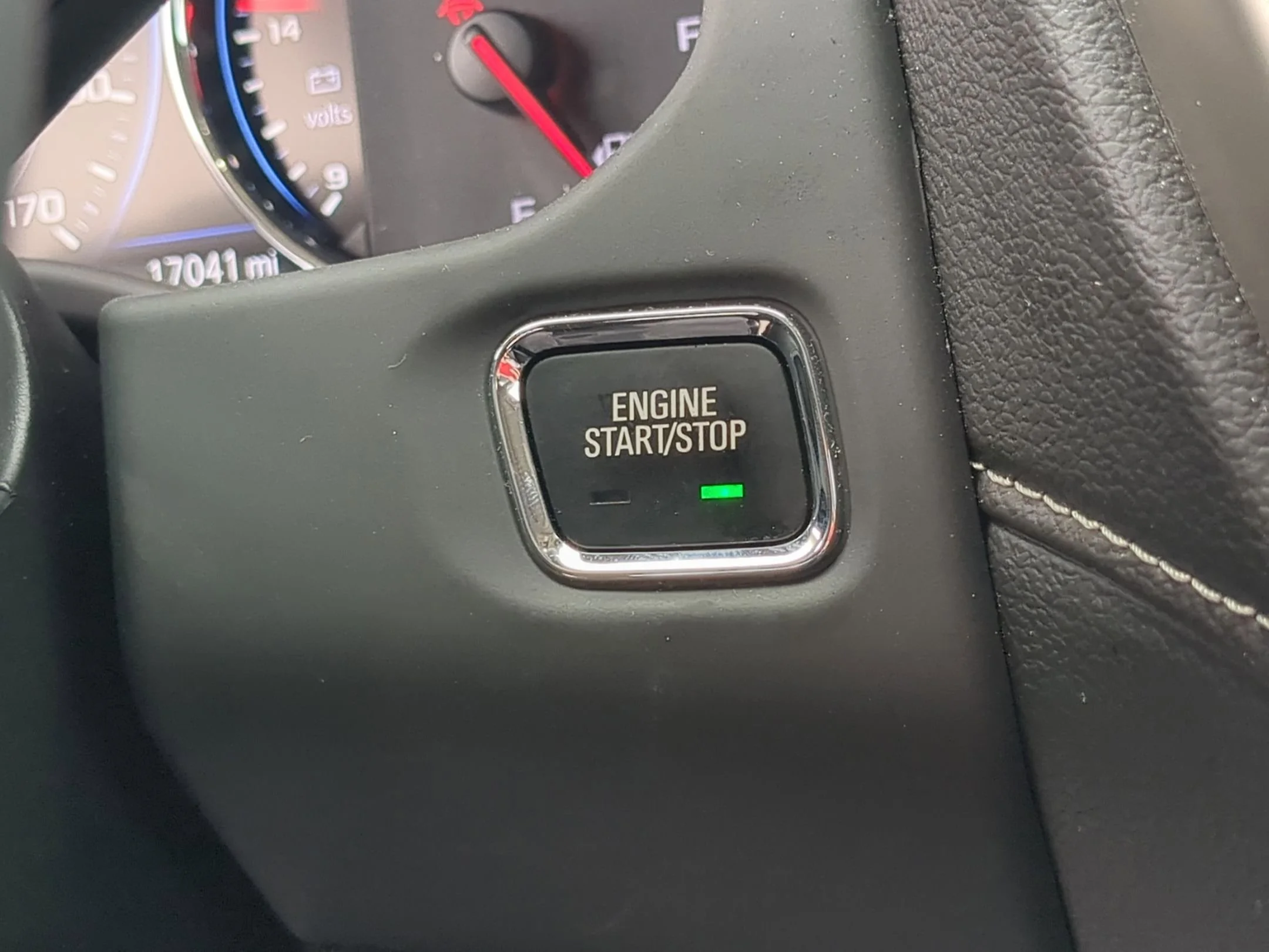 Used 2023 Summit White GMC Denali image 16